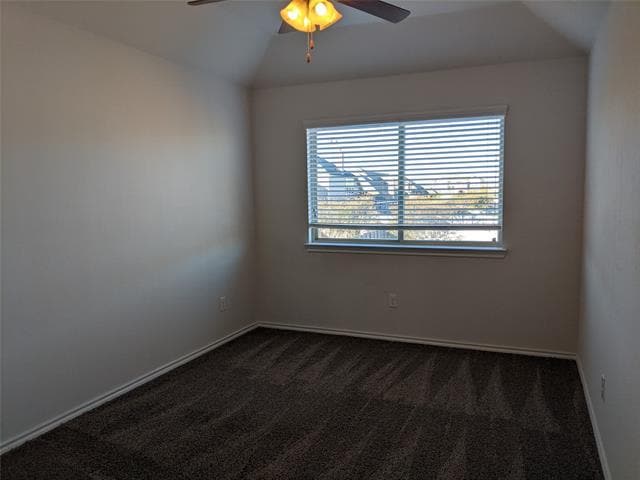 Building Photo - 209 Meadows Dr