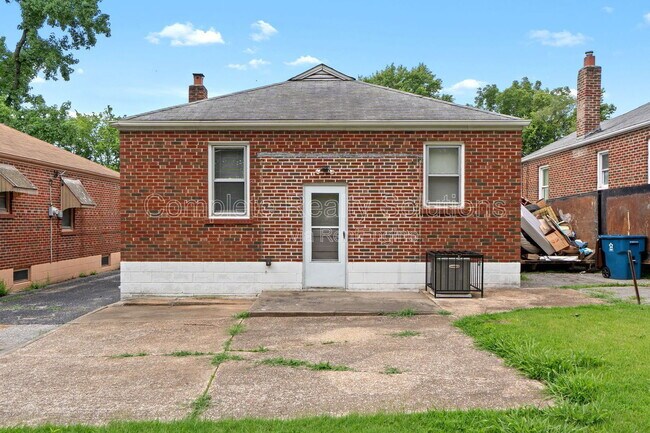 Building Photo - 7125 Theodore Ave