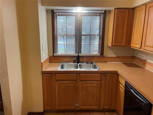 Building Photo - 5213 SW 92nd Ct