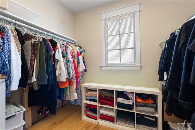 Building Photo - Bradshaw Commons