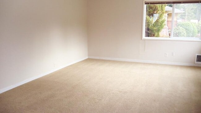 Building Photo - 2 bedroom in Lynnwood WA 98036