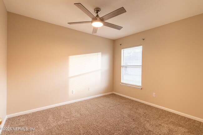 Building Photo - 1341 Grey Feather Ln