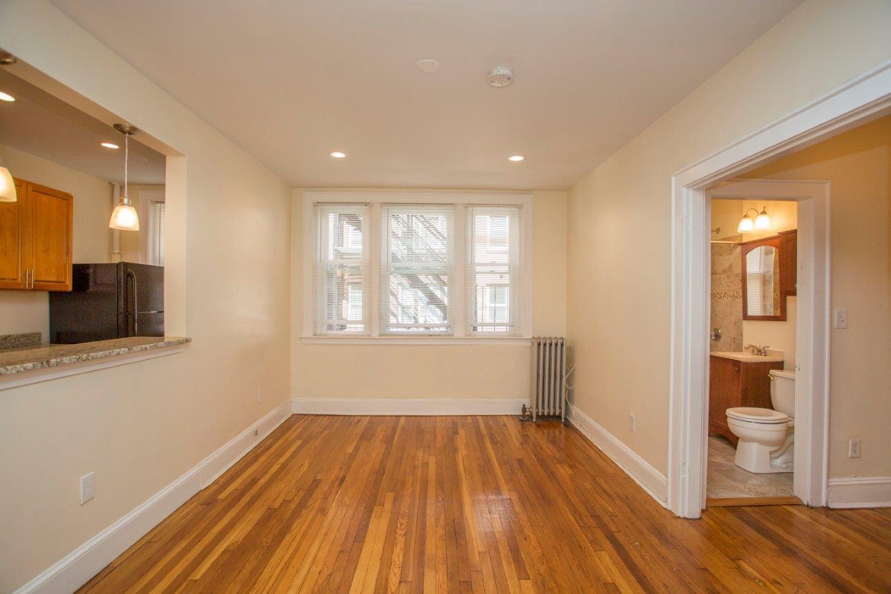 Building Photo - 129 Highland Ave