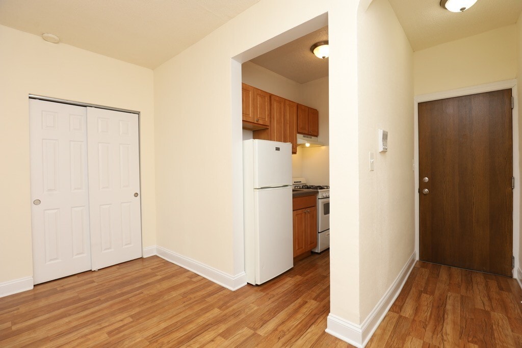 Building Photo - 1742 N Humboldt Blvd