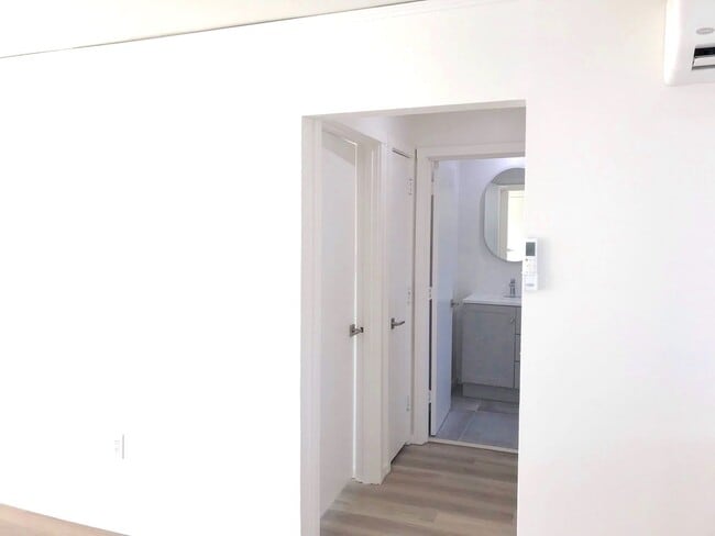 Building Photo - Gold Street Apartments 6