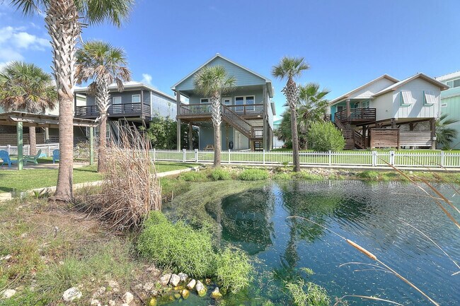 Building Photo - 409 Paradise Pointe Dr