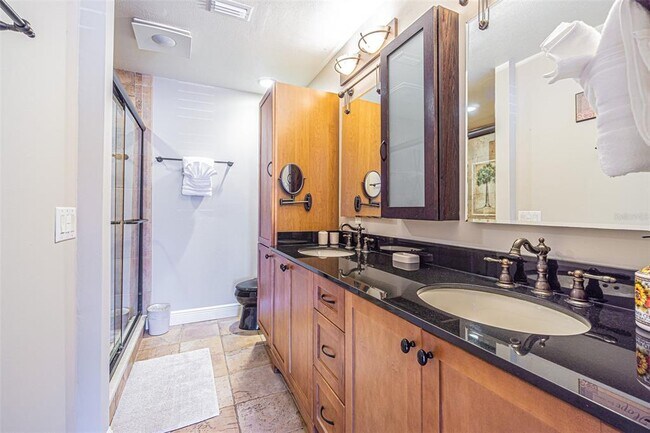 Building Photo - 5427 Villa Deste Ct