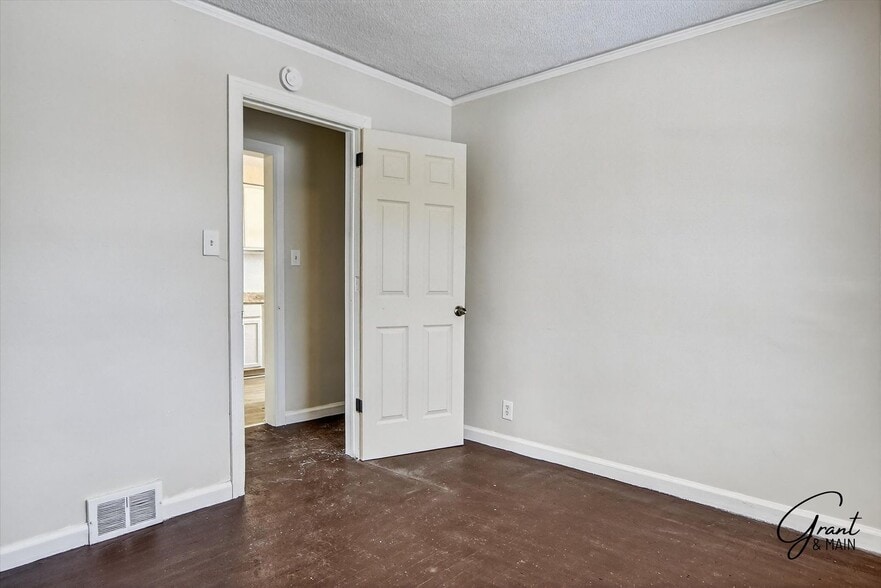 Building Photo - 12200 Cheyenne St