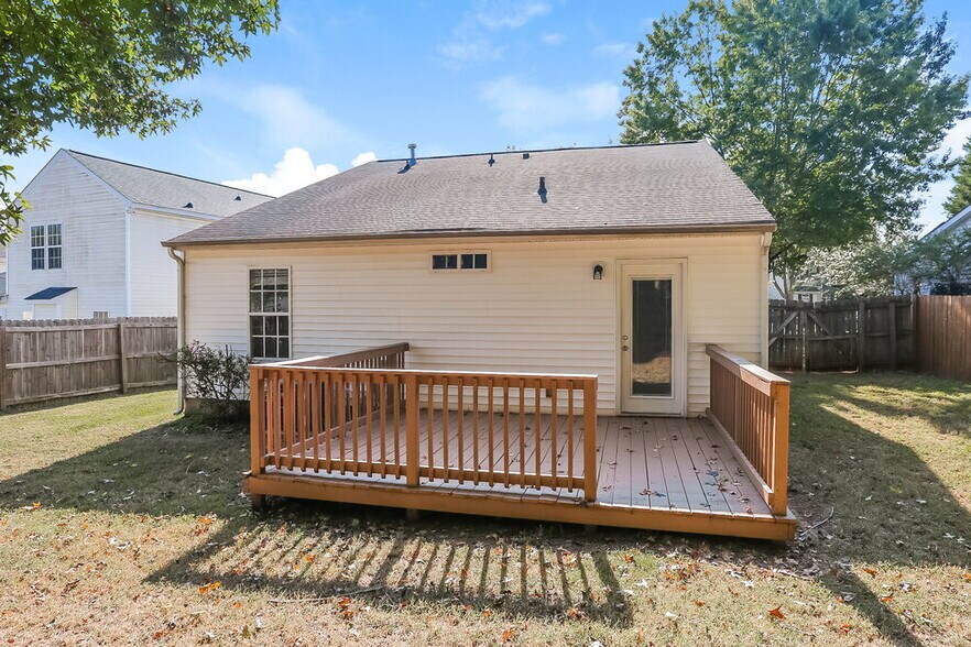 Building Photo - 1563 Hollow Maple Dr