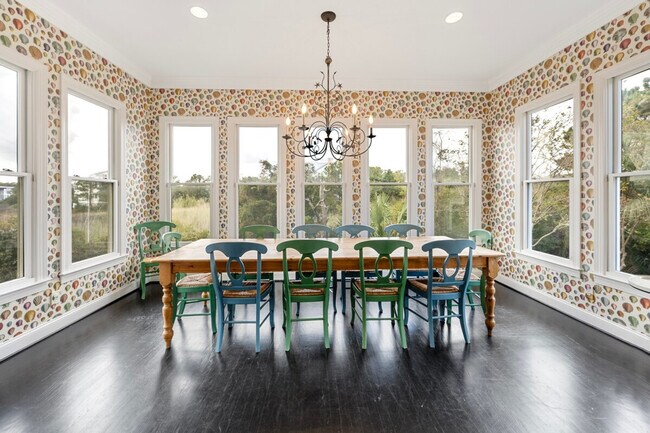 Building Photo - 64 Tradewind Ct