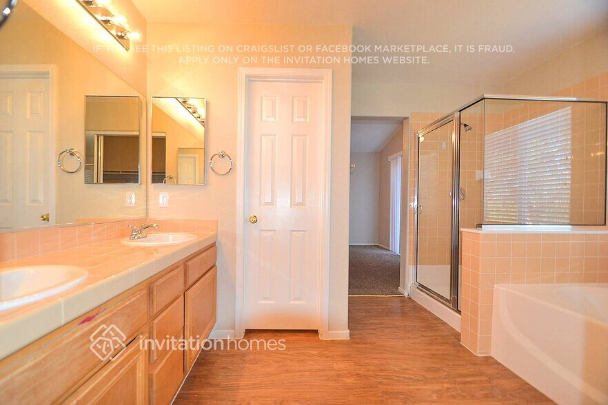 Building Photo - 1620 Remembrance Hill St