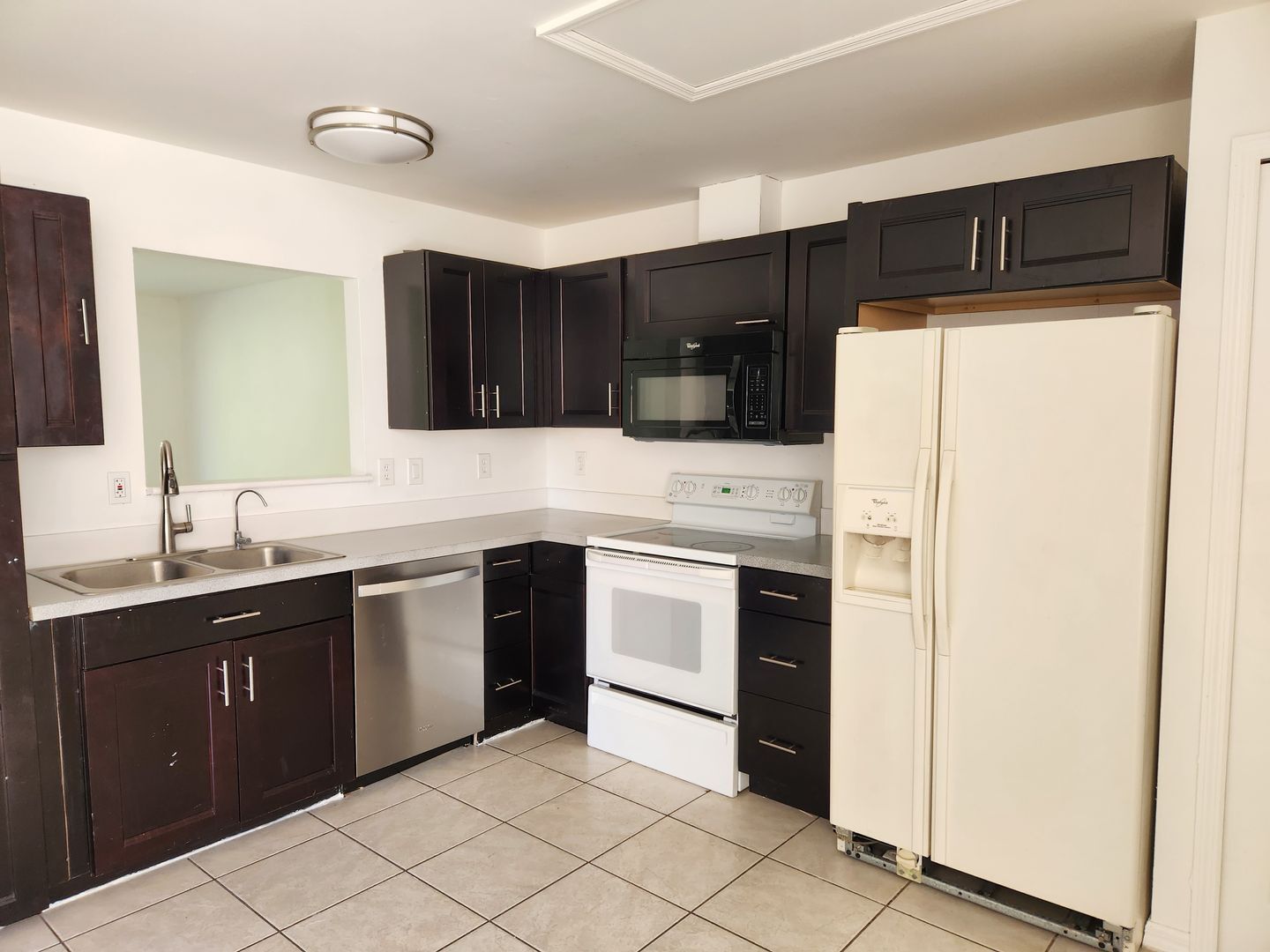 Building Photo - LO 4770-4772 Jordan Ave S