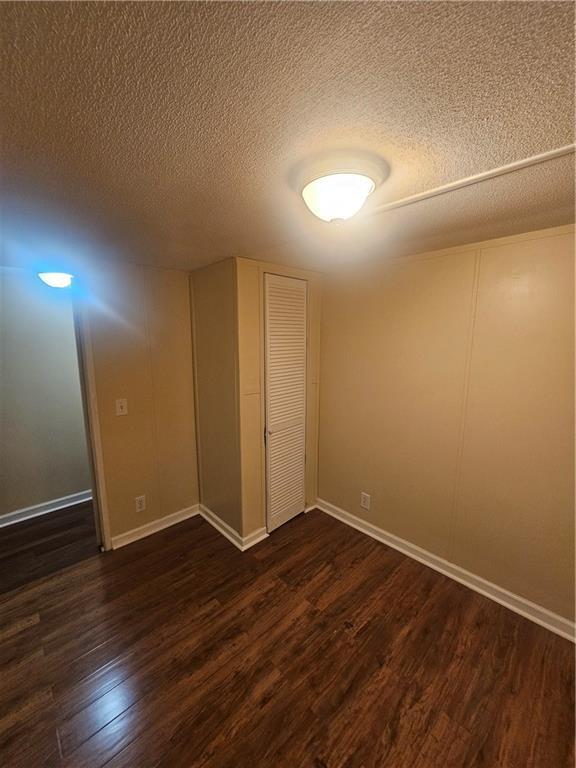 Building Photo - 1201 Floyd Dr NE