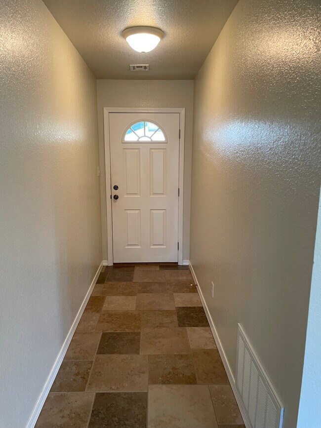 Building Photo - 9457 Magnolia Wood Dr