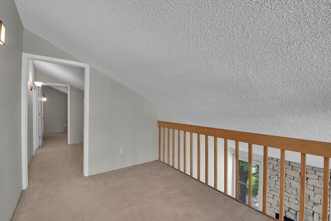 Building Photo - $1,900.00 - 2 Bedroom, 1 Bathroom, Condo i...