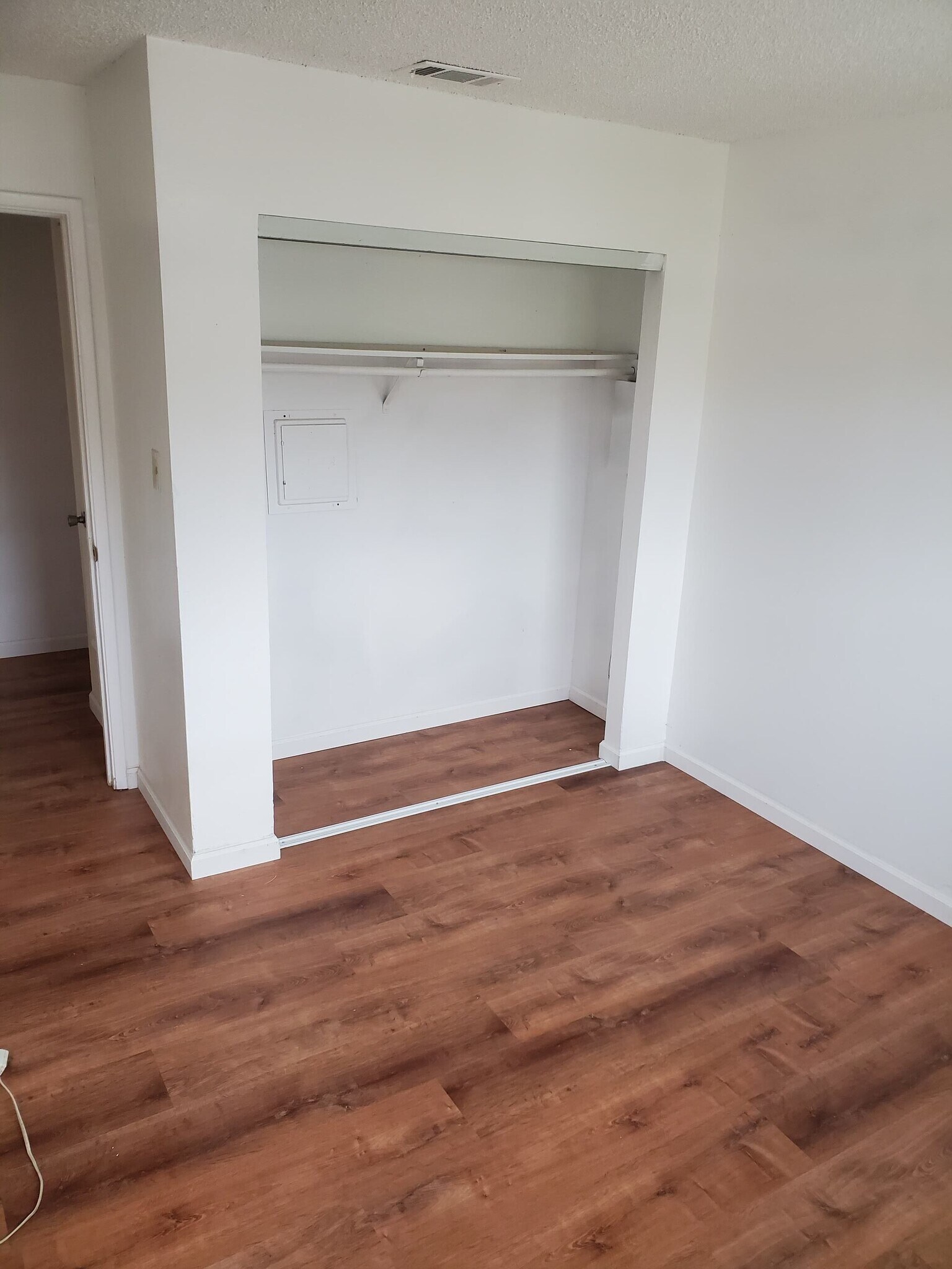 Room 2 - 2114 Peppertree Way