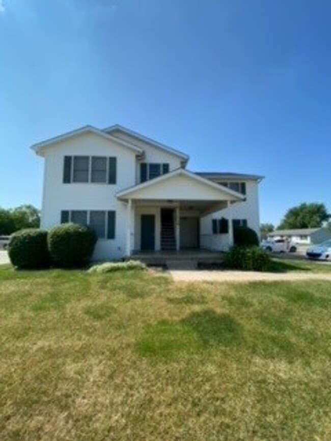 Building Photo - 213 Stonewall Ct