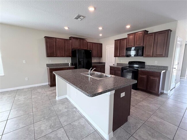 Building Photo - 10013 Crested Fringe Dr
