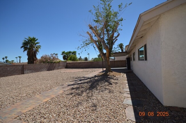 Building Photo - 3744 Riano Cir