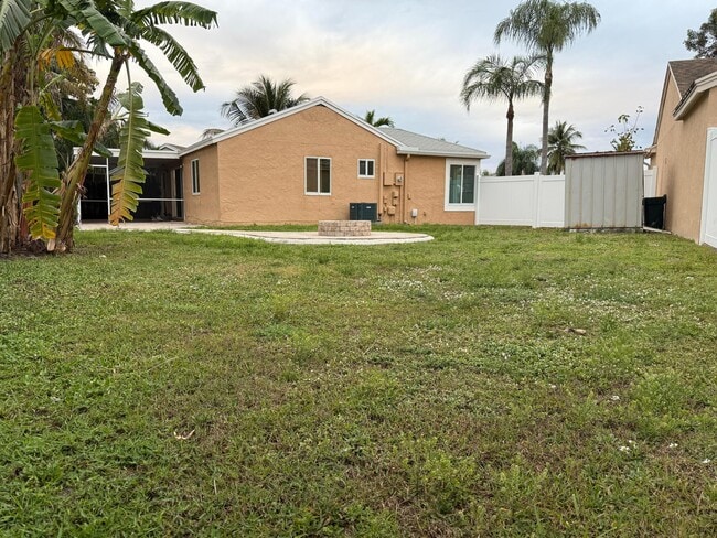 Building Photo - 9785 Ridge Creek Rd