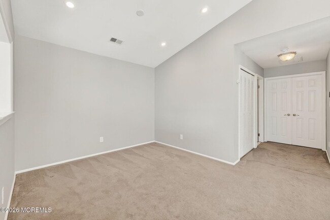 Building Photo - 412 Hampton Ct