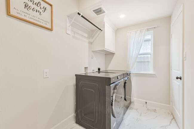 Building Photo - 19319 Wild Sabino Wy