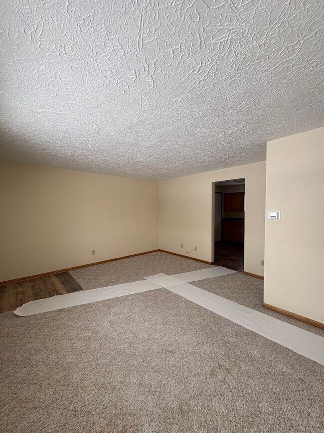 Building Photo - 5032 S Main St