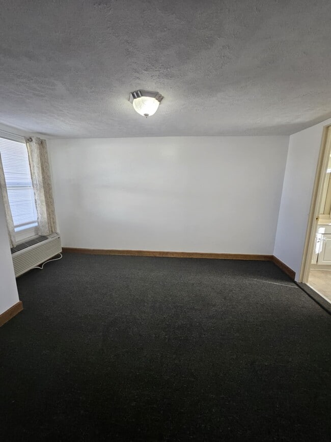Building Photo - 809 State Hwy Z