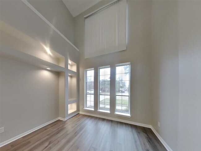 Building Photo - 4015 Camelia Glen Ln