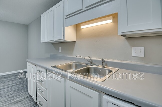 Building Photo - 940 Stevens Creek Rd
