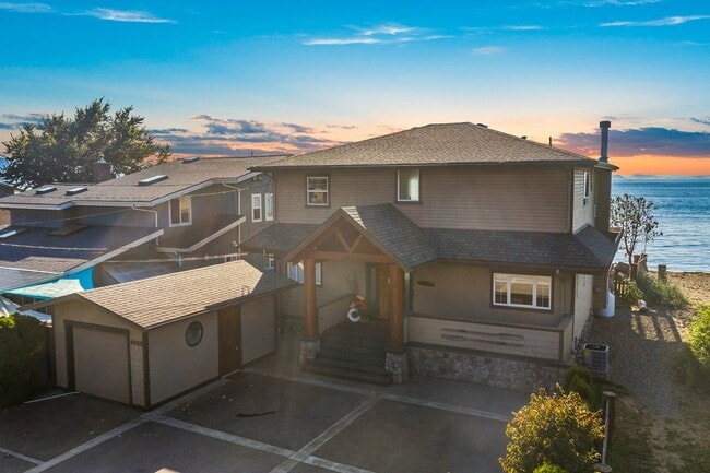 Building Photo - 4825 Sucia Dr