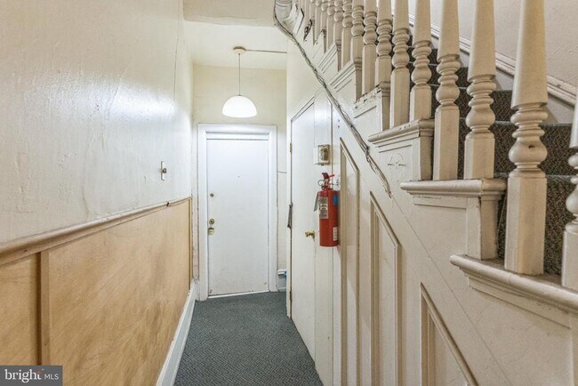 Building Photo - 2316 Spruce St