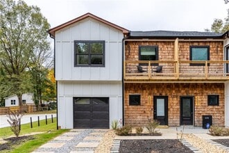 Building Photo - 1278 Plaza Ave SW