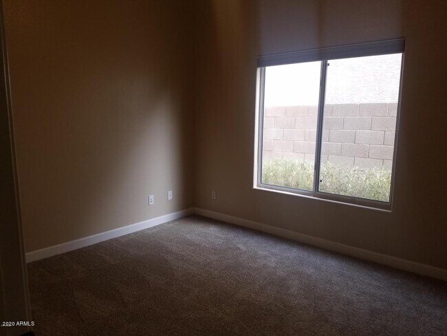 Building Photo - 6834 E Gelding Dr