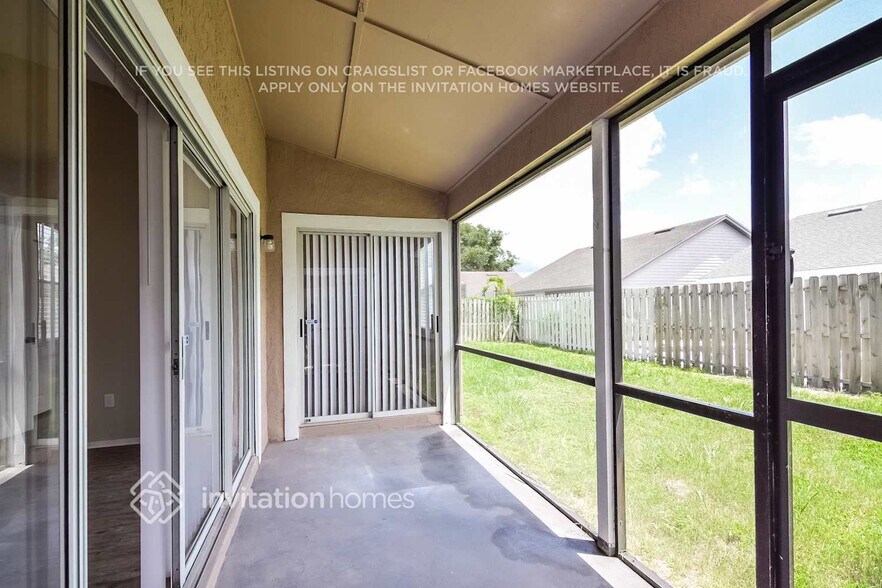 Building Photo - 2742 Falling Tree Cir