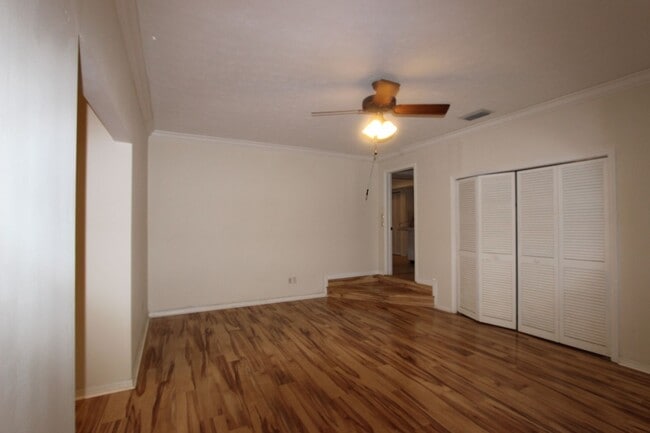 Building Photo - Lovely 4 Bedrooms / 2 Bathrooms / 2-Car Garage