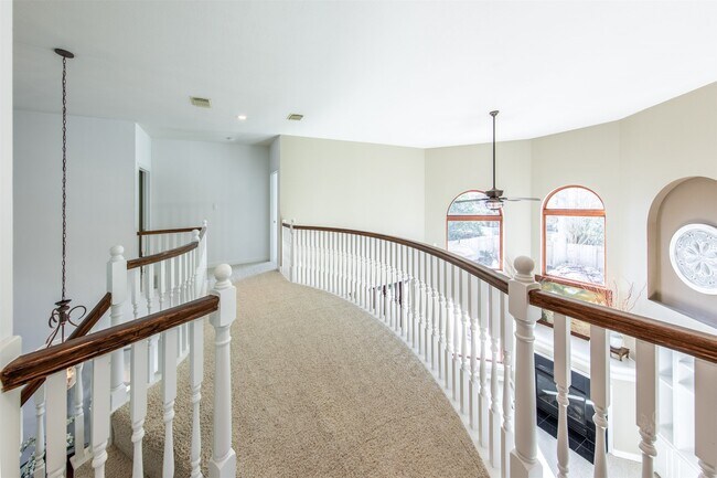 Building Photo - 22823 Roberts Run Ln