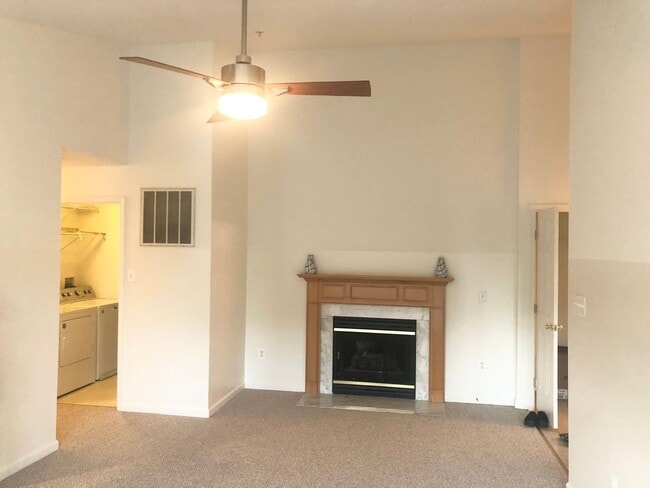 Building Photo - 7505 Calderon Ct