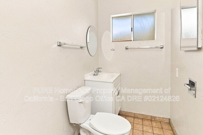 Building Photo - 1066 Cuyamaca Ave