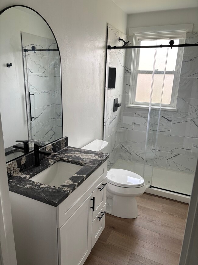 Building Photo - 210 Division St