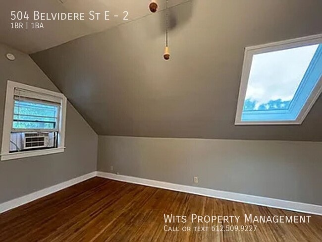 Building Photo - 504 Belvidere St E