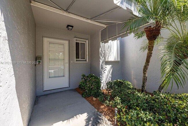 Building Photo - 4949 N Hwy A1A