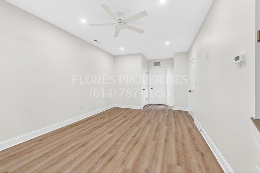 Building Photo - 698 S 22nd St