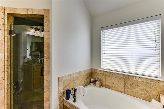 Building Photo - 112 Whitetail Dr