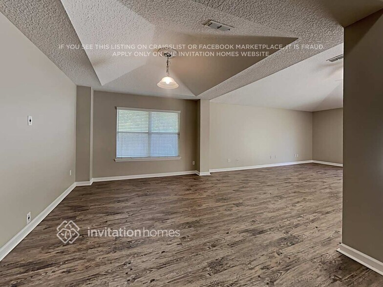 Building Photo - 8627 Stanmoor Ct