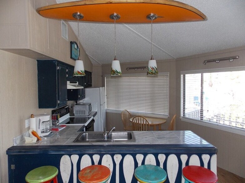 Building Photo - 1923 Eleventh Street-SI ID1023219P