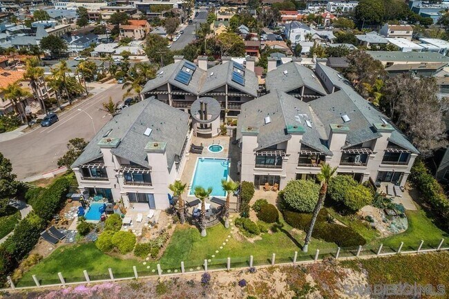 Building Photo - 920 Sealane Dr