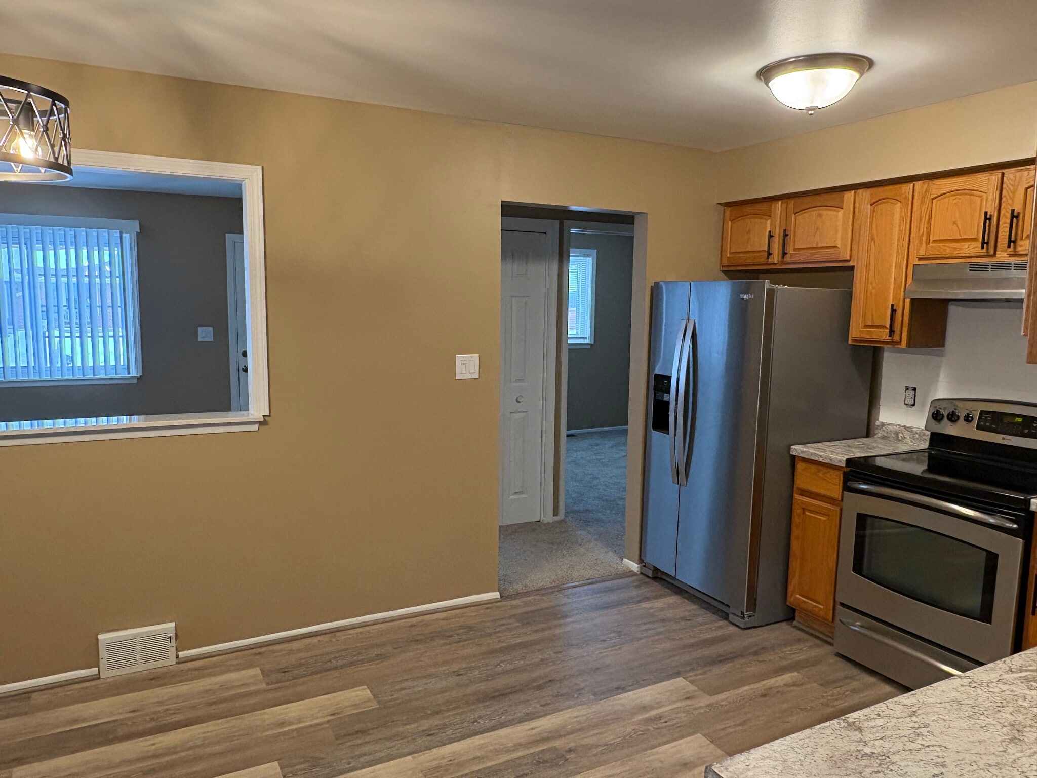 Building Photo - 35328 Lucinda Dr