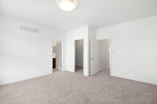 Building Photo - 415 Lenape Way