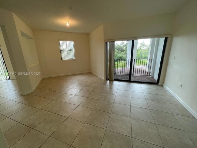 Building Photo - 10600 NW 88th St